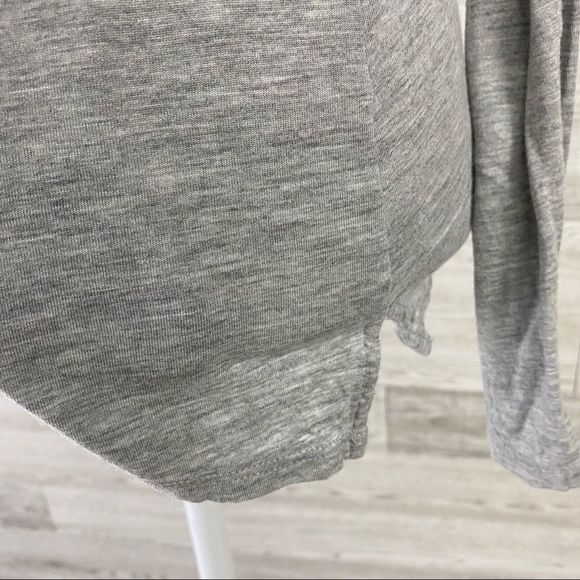 Vince Gray Crew Neck Long Sleeve Soft Knit Blouse - Picture 7 of 8